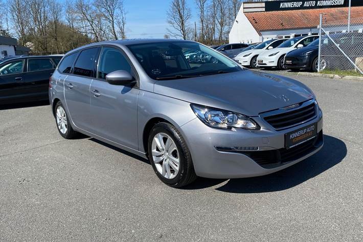 Sølv Peugeot 308 fra 2016