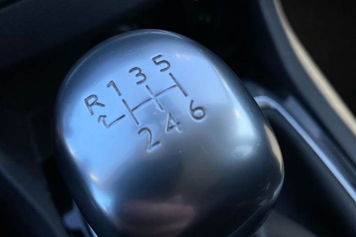 Sølv Peugeot 308 fra 2016