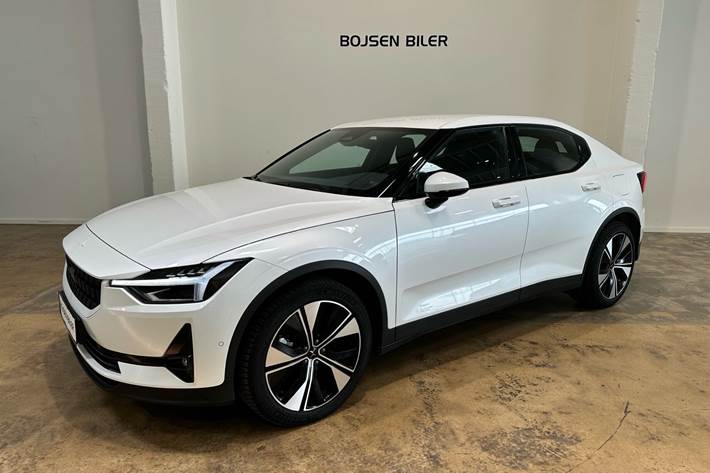 Hvid Polestar 2 fra 2023 set udefra