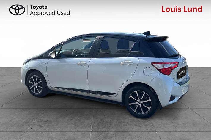 Hvid Toyota Yaris fra 2020