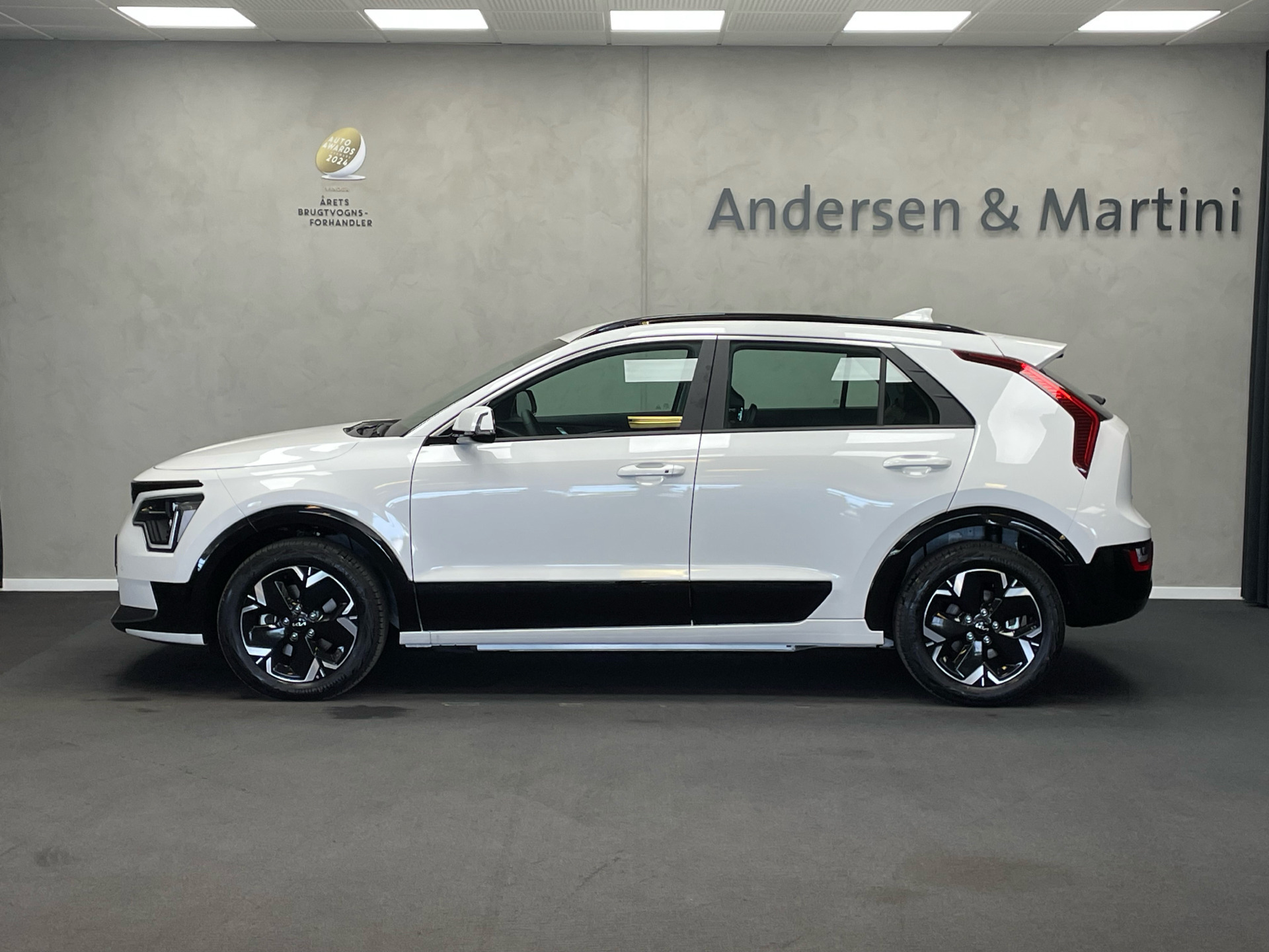 Hvid Kia Niro EV fra 2025