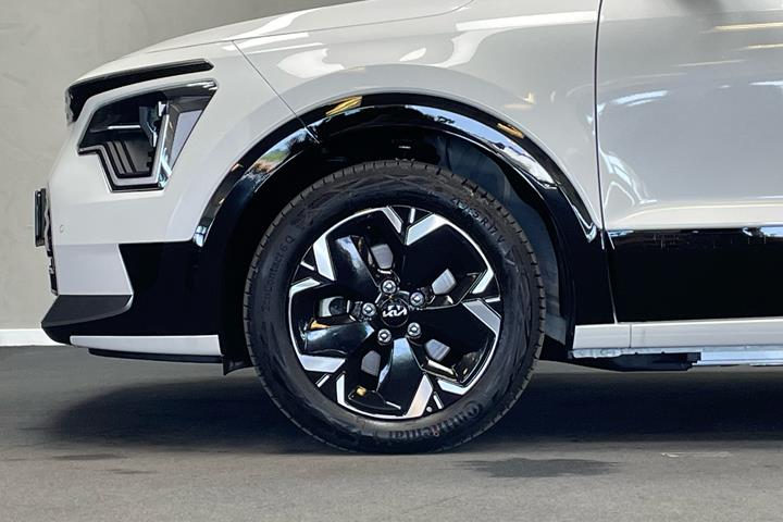 Hvid Kia Niro EV fra 2025