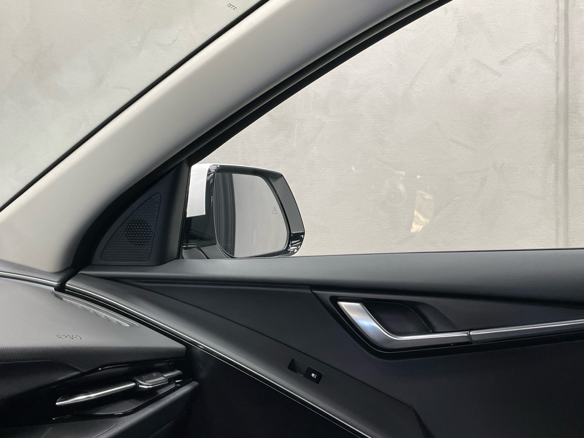 Hvid Kia Niro EV fra 2025