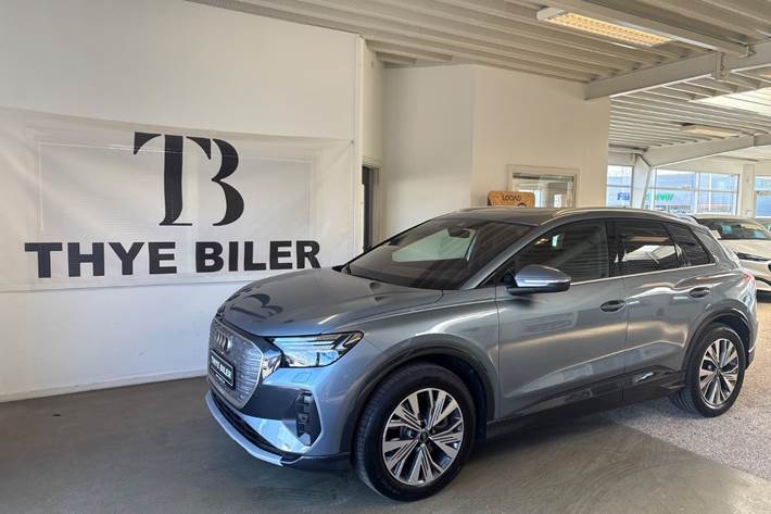 Blå Audi Q4 e-tron fra 2024