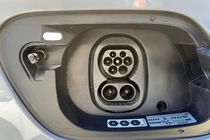 Grå VW ID.4 fra 2022