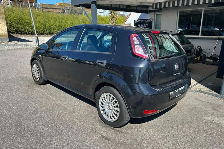 Sort Fiat Punto fra 2013