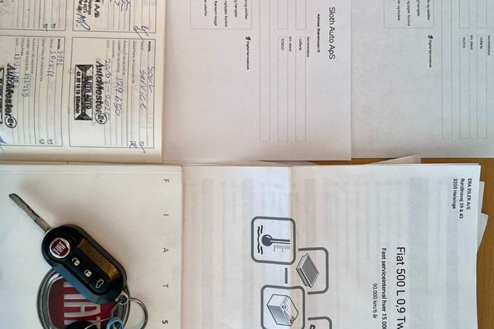 Hvid Fiat 500L fra 2018