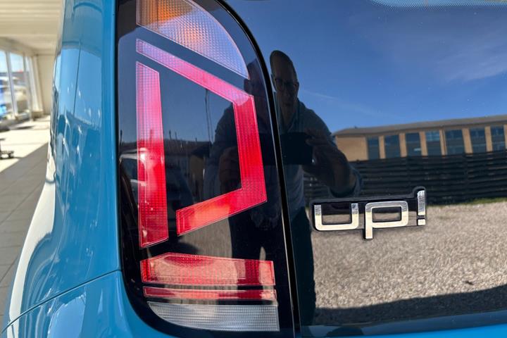 Blå VW UP! fra 2018