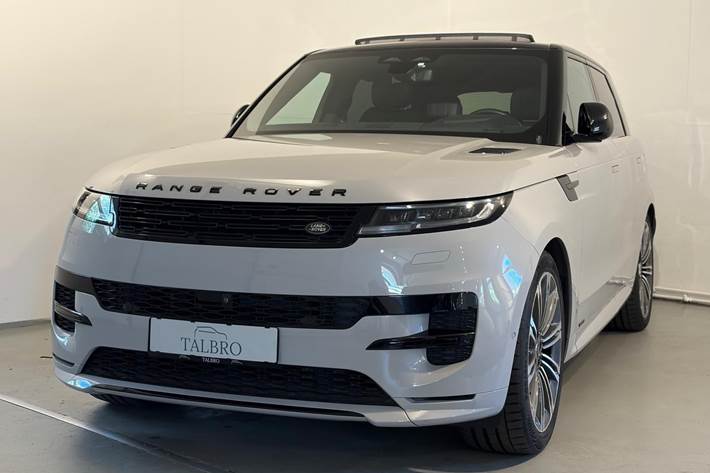 Grå Land Rover Range Rover sport fra 2024 set udefra