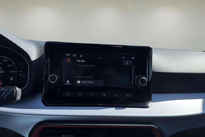 Sølv Seat Arona fra 2022