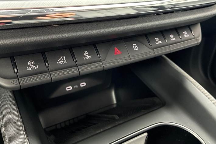 Sølv Skoda Enyaq fra 2025