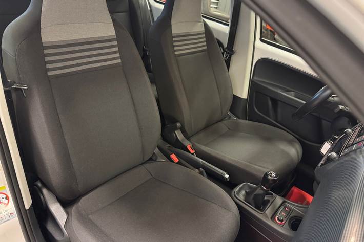 Hvid VW UP! fra 2018