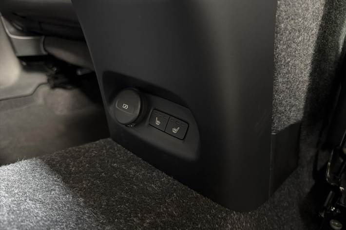 Grå Volvo EX40 fra 2026