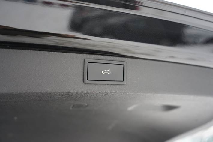 Sort Skoda Enyaq fra 2024