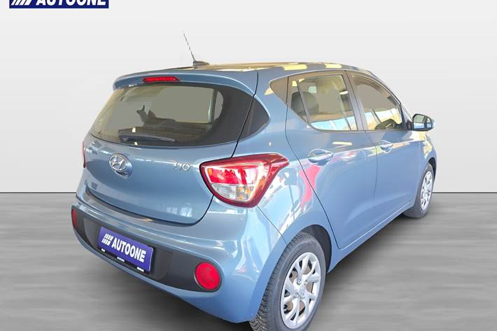 Blå Hyundai i10 fra 2018