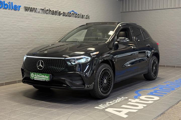 Sort Mercedes EQA250 fra 2025 set udefra