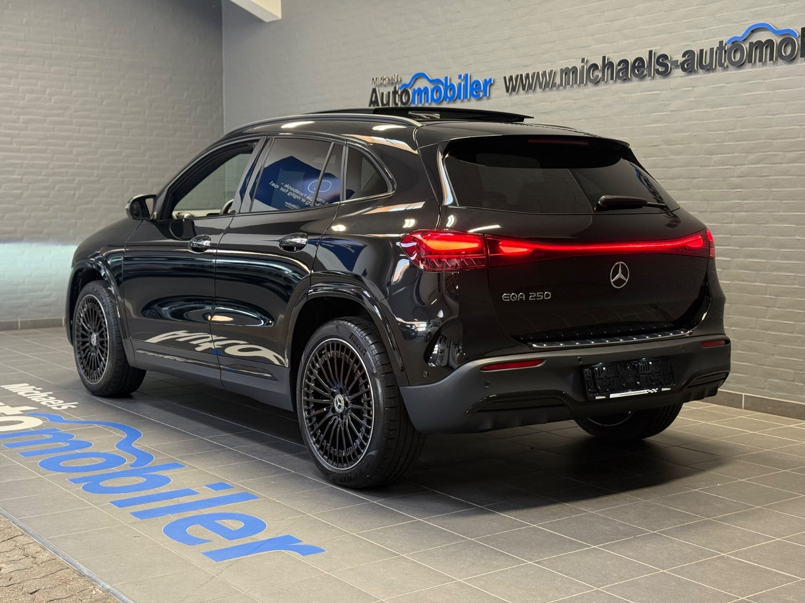 Sort Mercedes EQA250 fra 2025