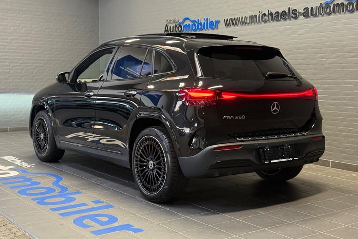Sort Mercedes EQA250 fra 2025