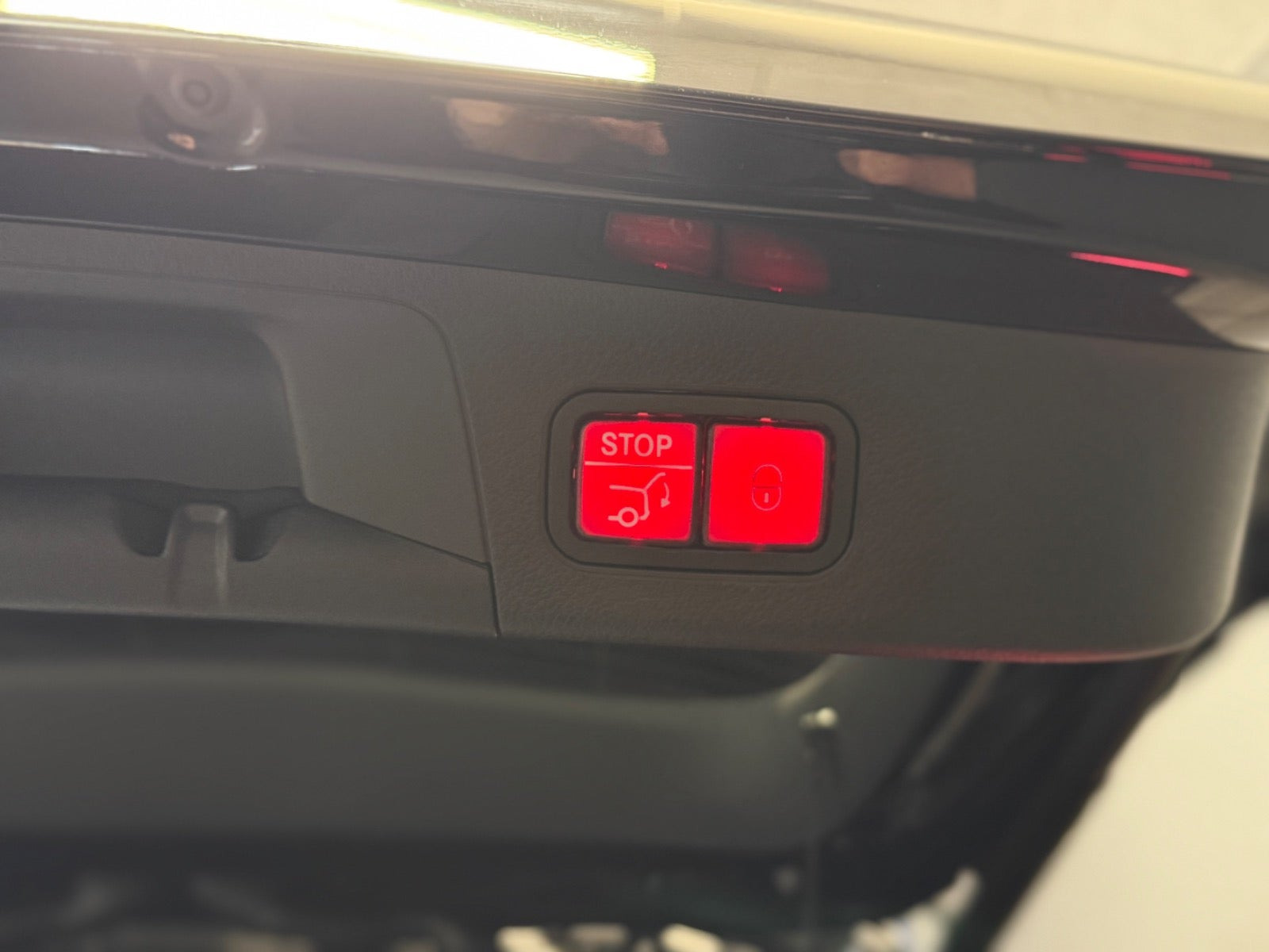 Sort Mercedes EQA250 fra 2025