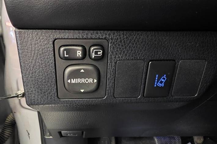 Grøn Toyota RAV4 fra 2017