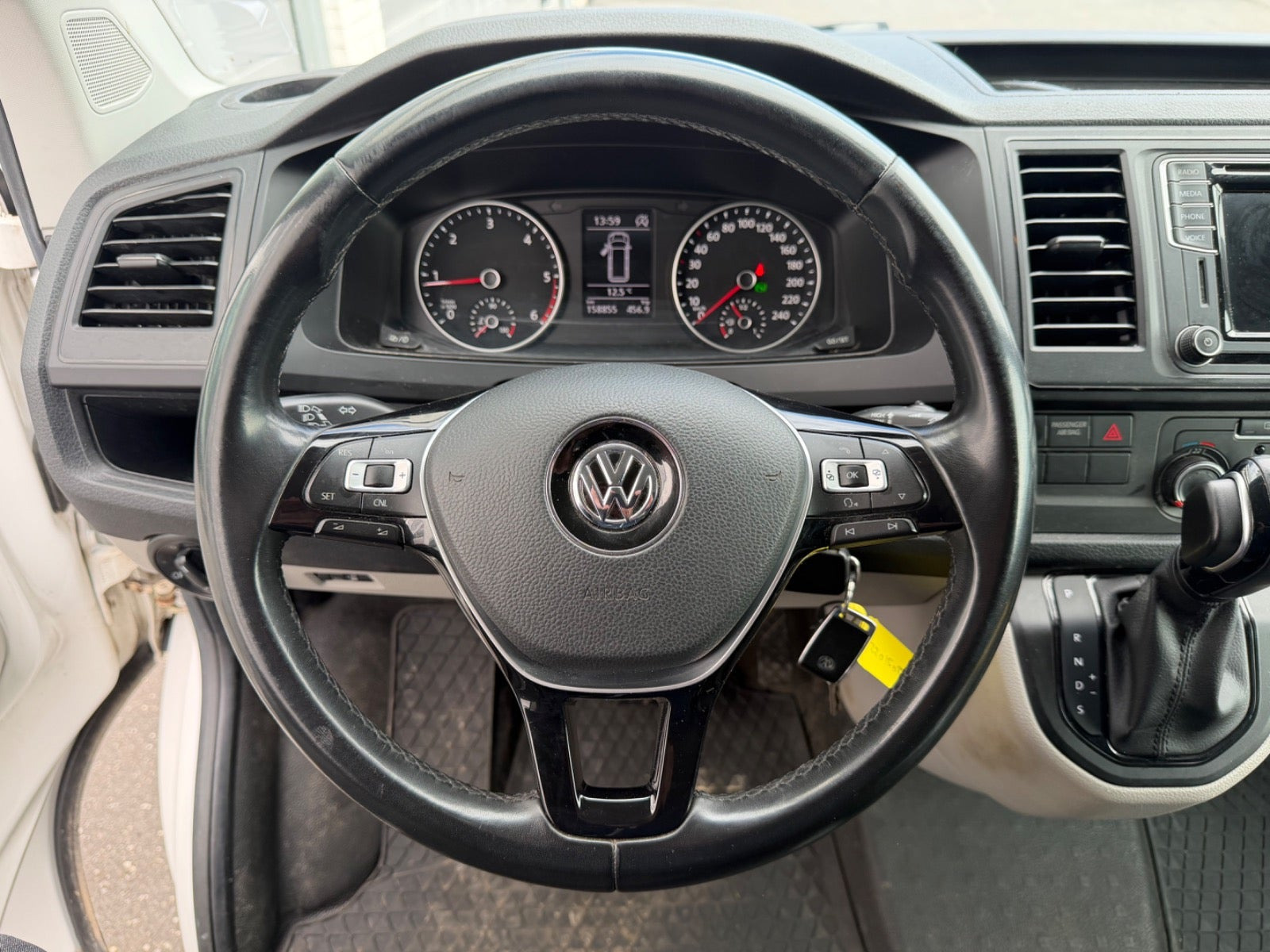 undefined VW Transporter fra 2017