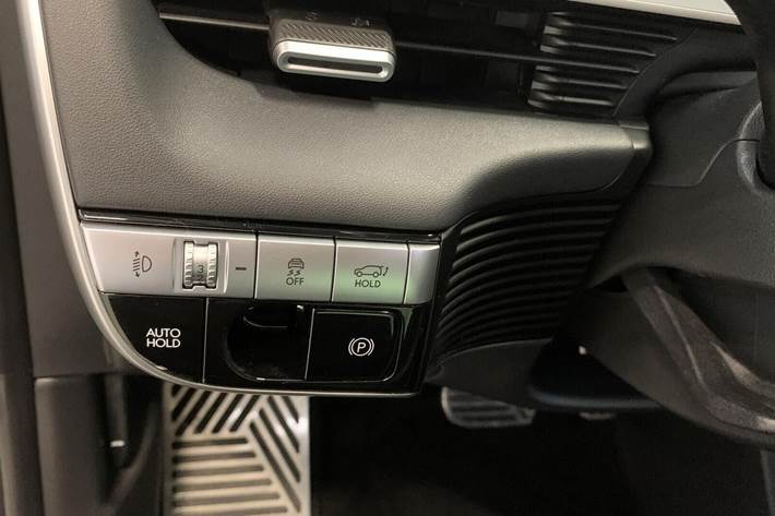 Blå Hyundai Ioniq 5 fra 2023