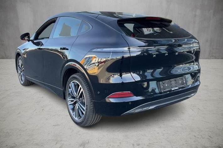 Sort Xpeng G6 fra 2024