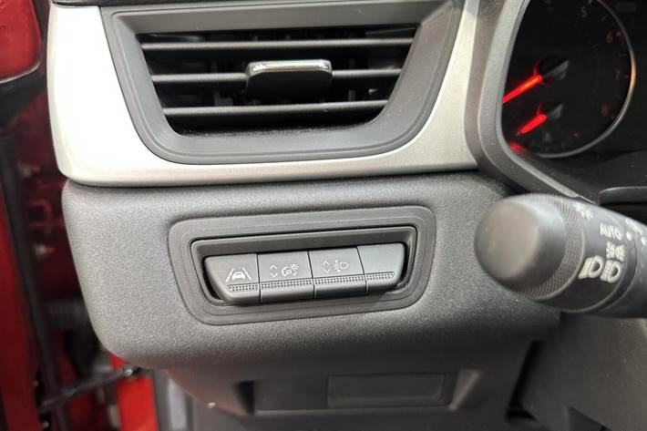 Rød Renault Captur fra 2023