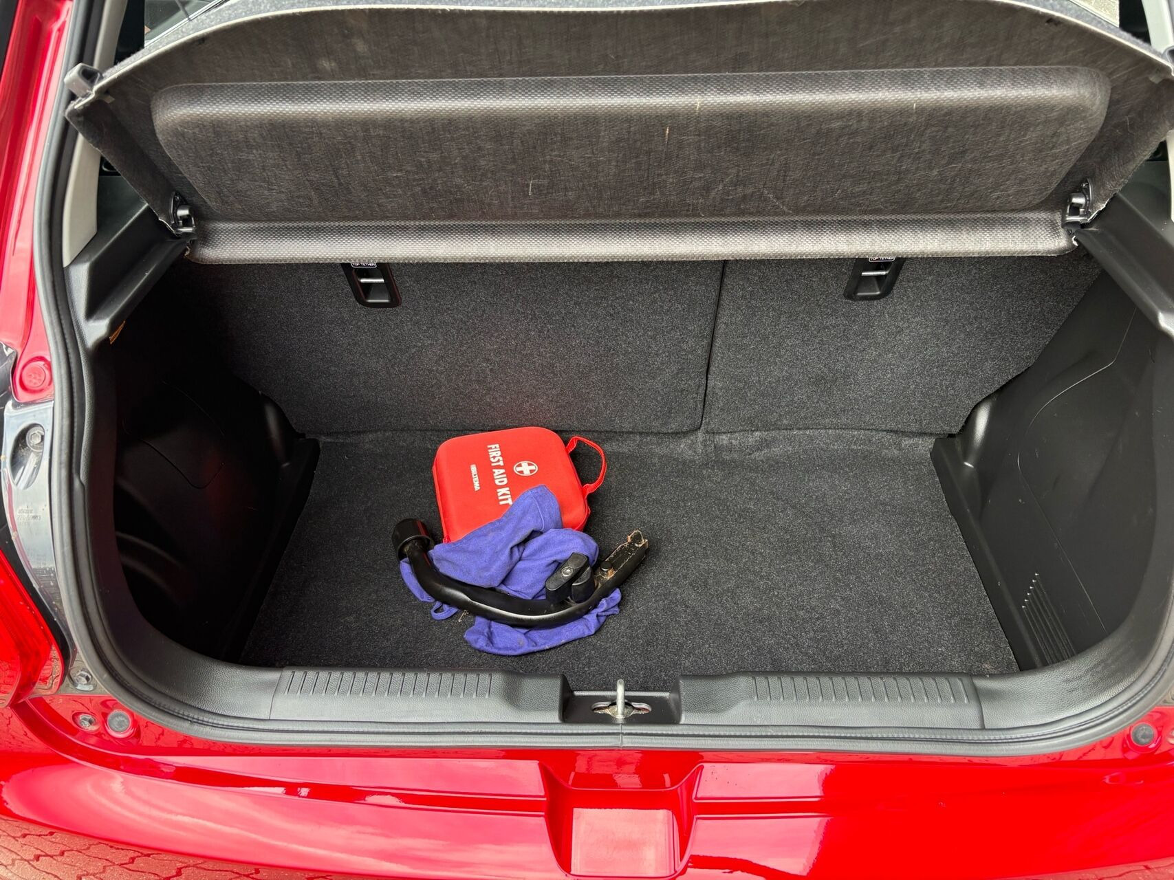 Rød Suzuki Swift fra 2021
