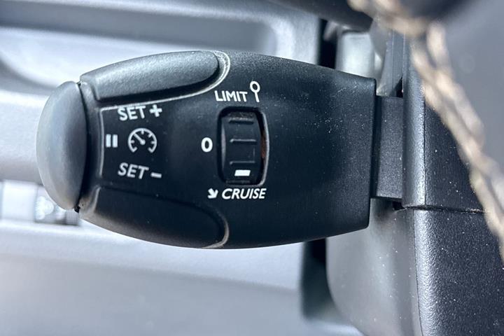 Hvid Toyota ProAce fra 2023