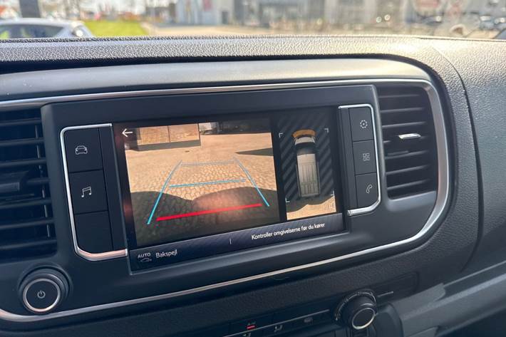 Hvid Toyota ProAce fra 2023