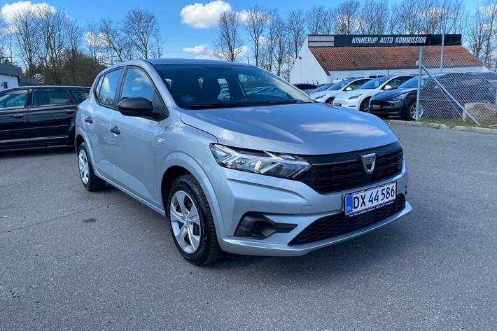 Sølv Dacia Sandero fra 2022