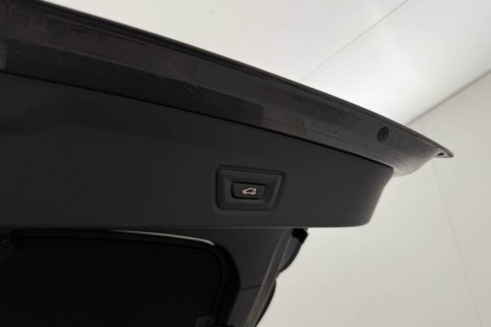 Grå BMW i4 fra 2022