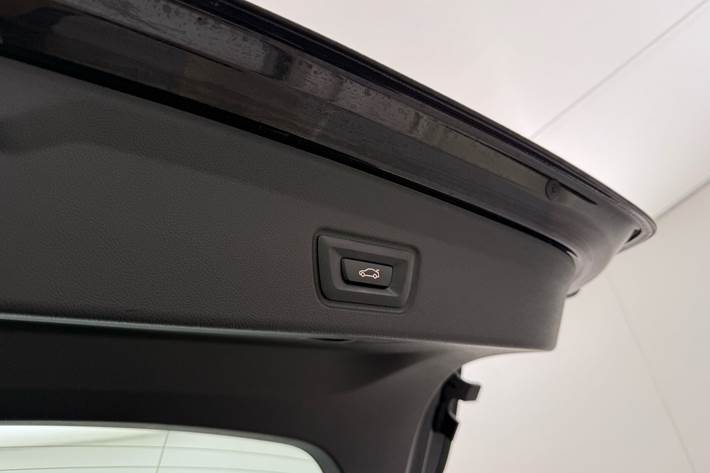 Sort BMW i4 fra 2023