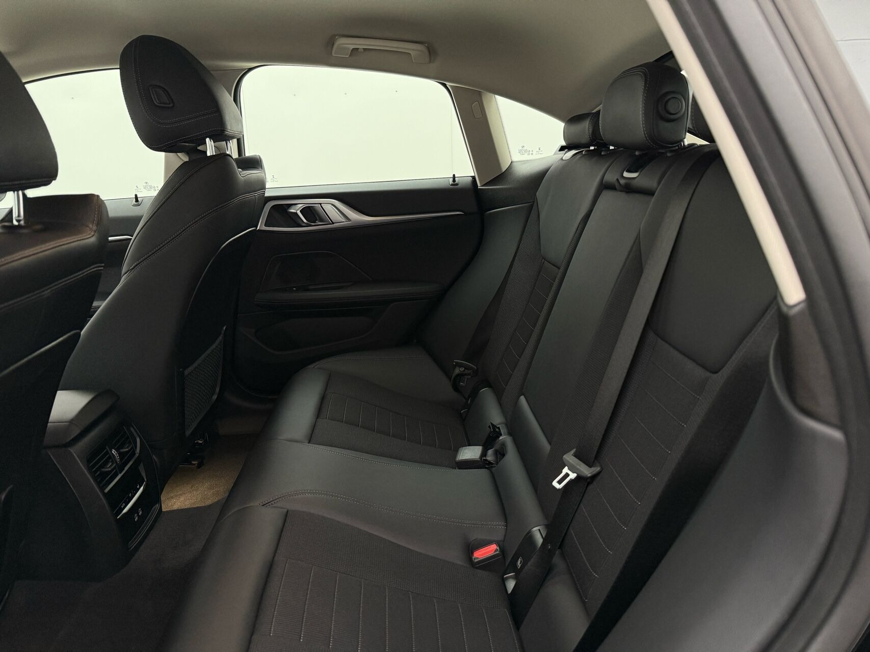 Sort BMW i4 fra 2023