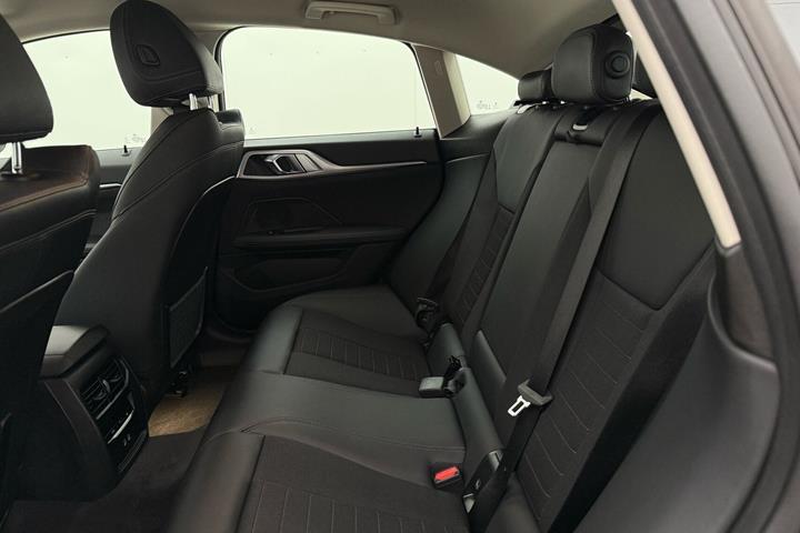Sort BMW i4 fra 2023