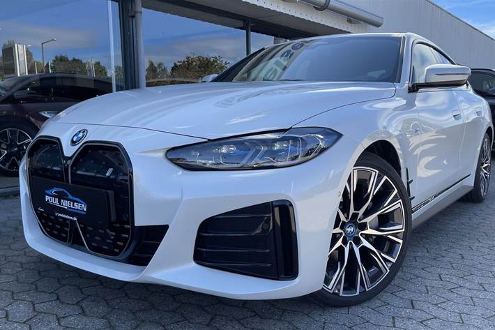 Hvid BMW i4 fra 2023