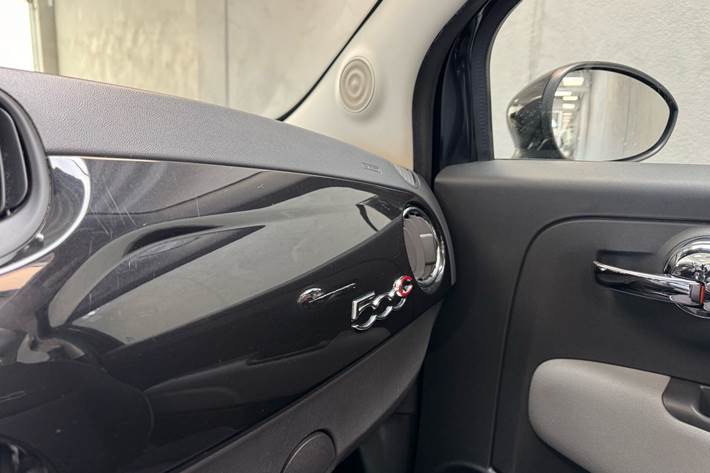 Sort Fiat 500C fra 2016