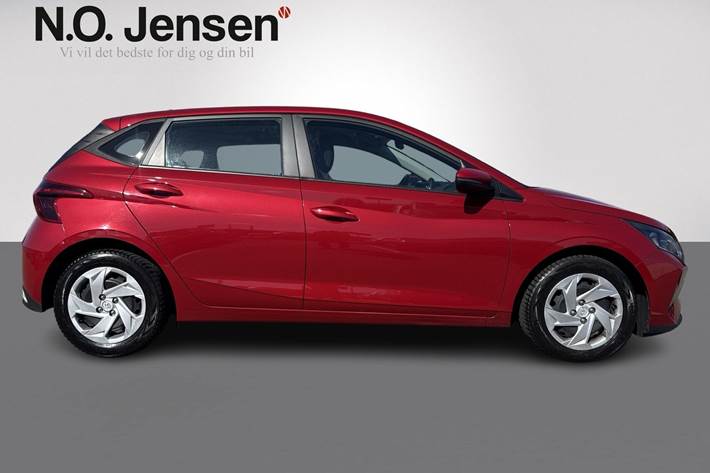 Rød Hyundai i20 fra 2022