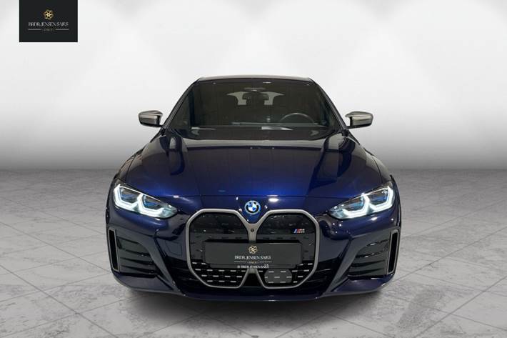 Blå BMW i4 fra 2023