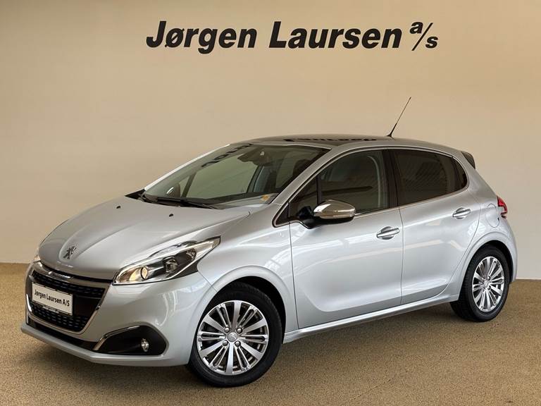 Peugeot 208 1,2 PureTech Selection Sky 82HK 5d