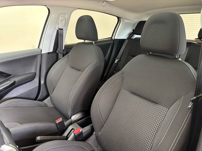 Peugeot 208 1,2 PureTech Selection Sky 82HK 5d