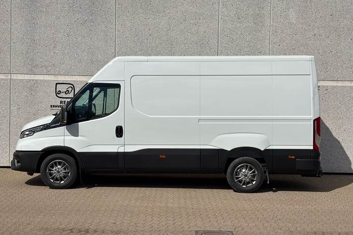 Hvid Iveco Daily fra 2026