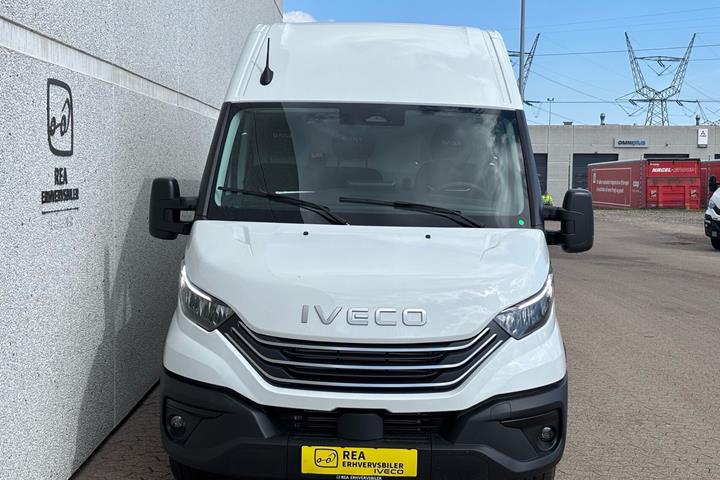 Hvid Iveco Daily fra 2026