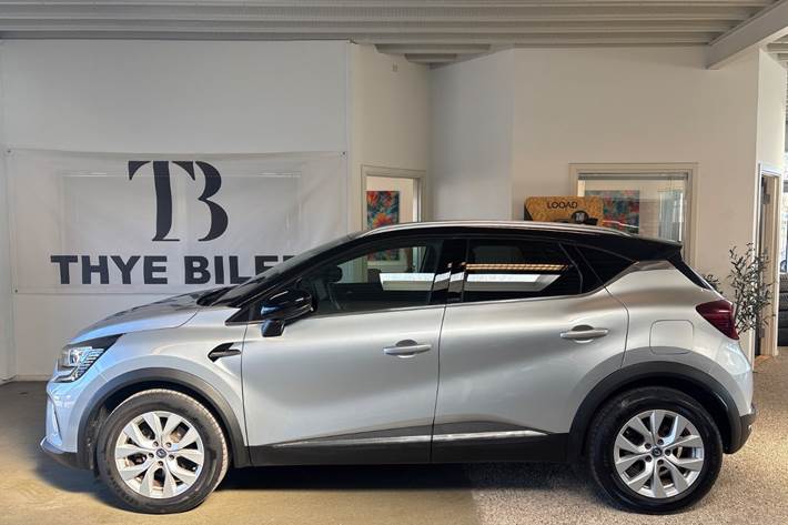 Sølv Renault Captur fra 2021
