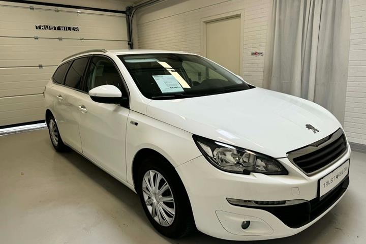 Hvid Peugeot 308 fra 2015