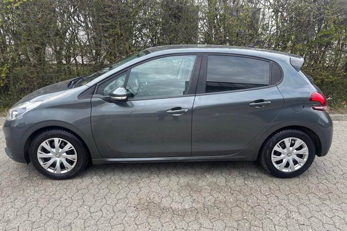 undefined Peugeot 208 fra 2017