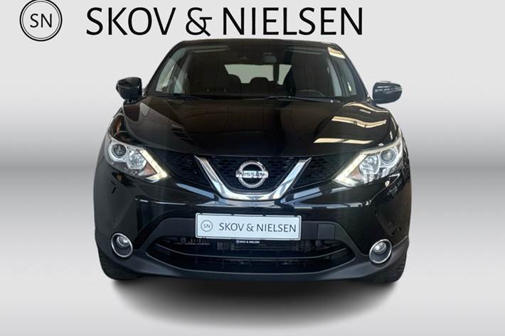 Sort Nissan Qashqai fra 2016