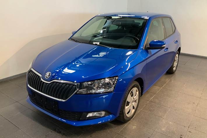 Blå Skoda Fabia fra 2021