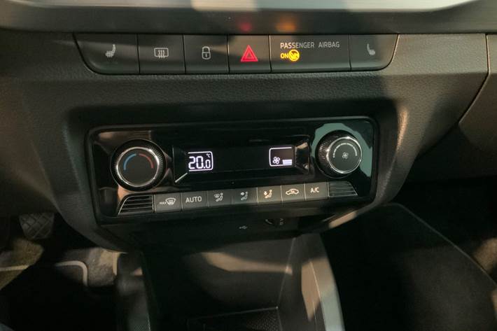 Blå Skoda Fabia fra 2021